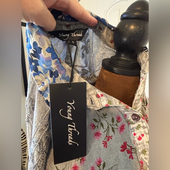 Young Threads Floral Button-Up Shirt Oversized Small Boho Cottagecore NWT - Picture 10 of 13